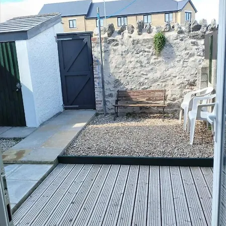 2 Bedroom Cottage In Porthcawl Exterior photo